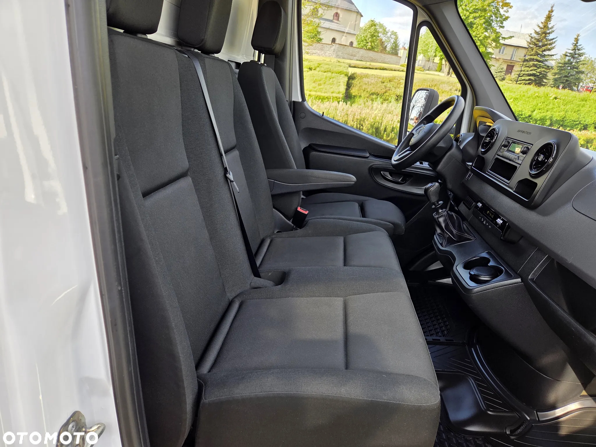 Mercedes-Benz Sprinter - 23