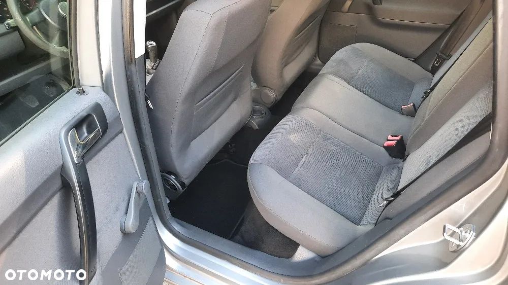 Volkswagen Polo 1.4 16V Trendline - 15