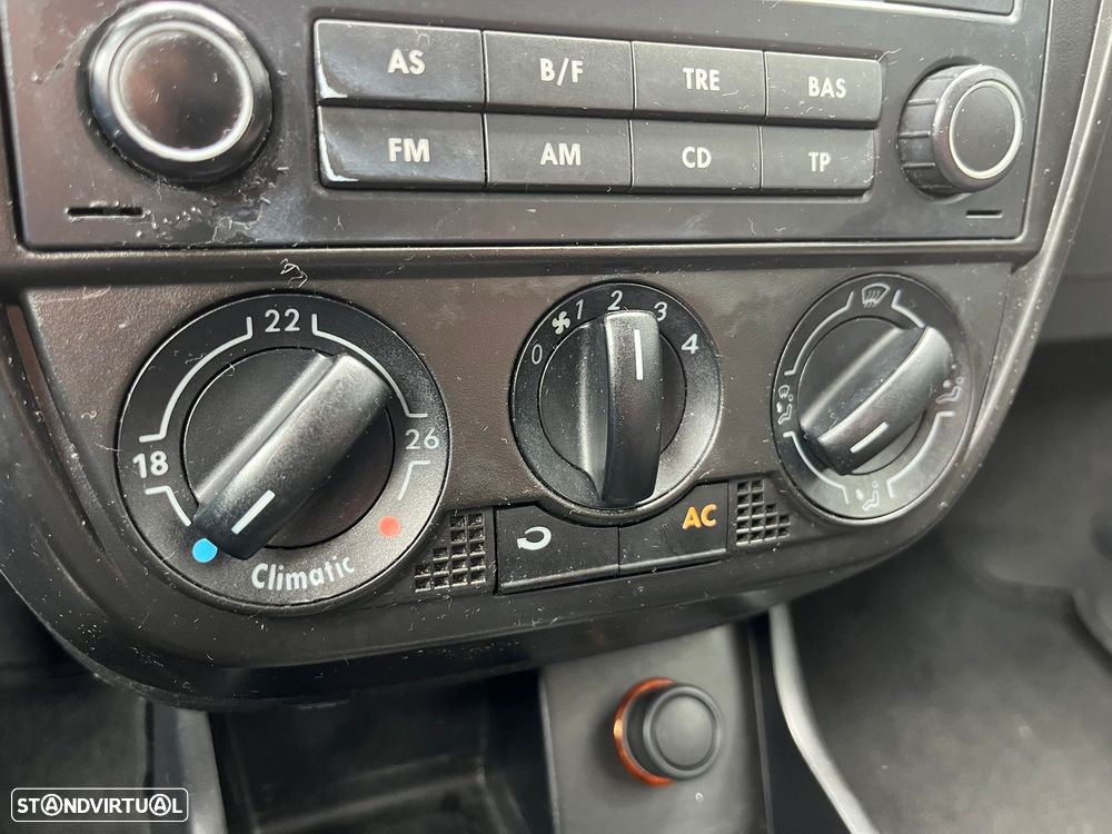 VW Fox 1.2 T.Liso Pack - 16