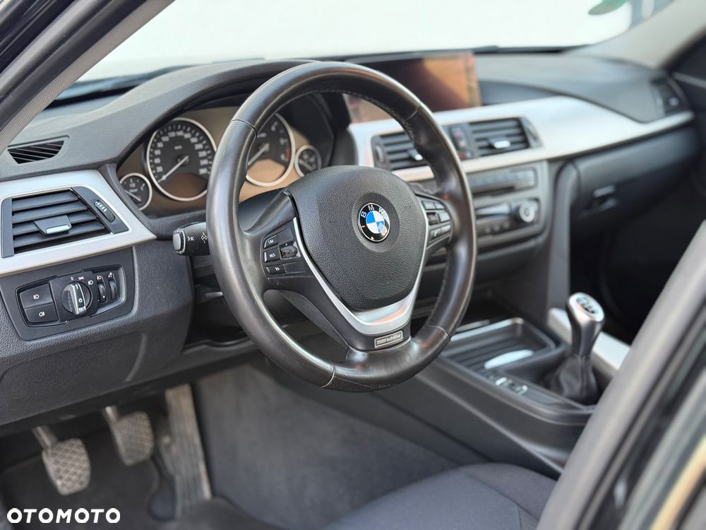 BMW Seria 3 320d DPF - 30