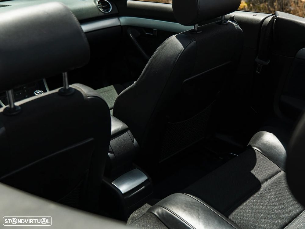 Audi A4 Cabrio 2.0 TDI S-line - 18