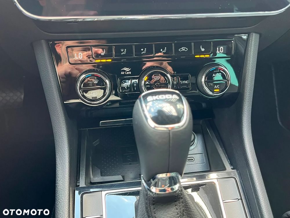 Skoda Superb 2.0 TDI SCR L&K DSG - 27