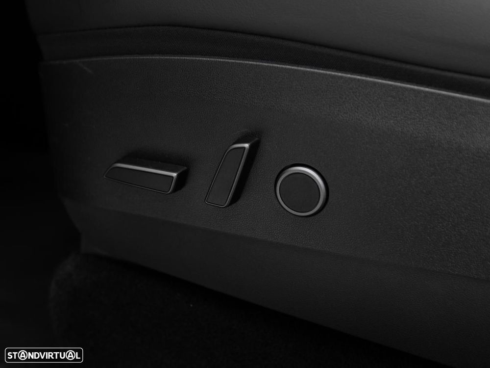Tesla Model Y Long Range Tração Integral - 17