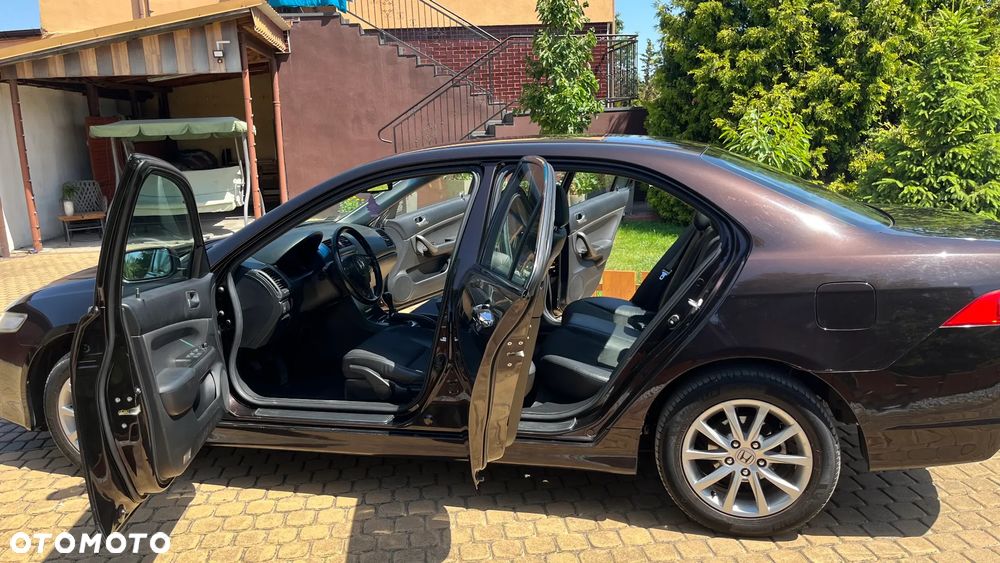 Honda Accord 2.0 Sport - 9