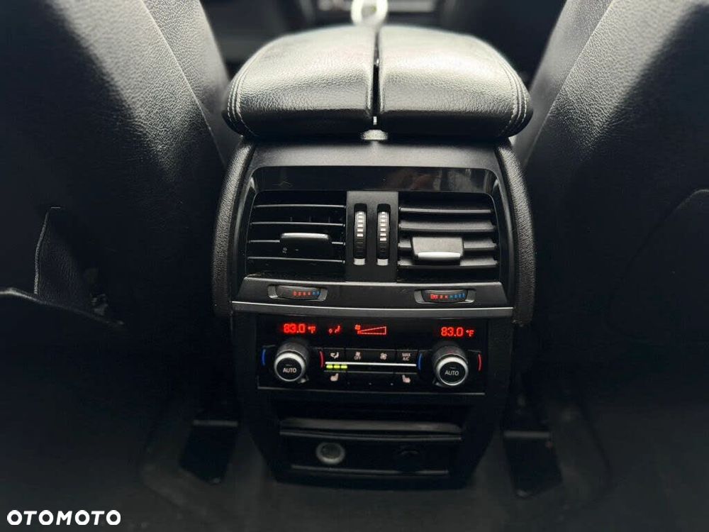 BMW X5 xDrive35i - 16