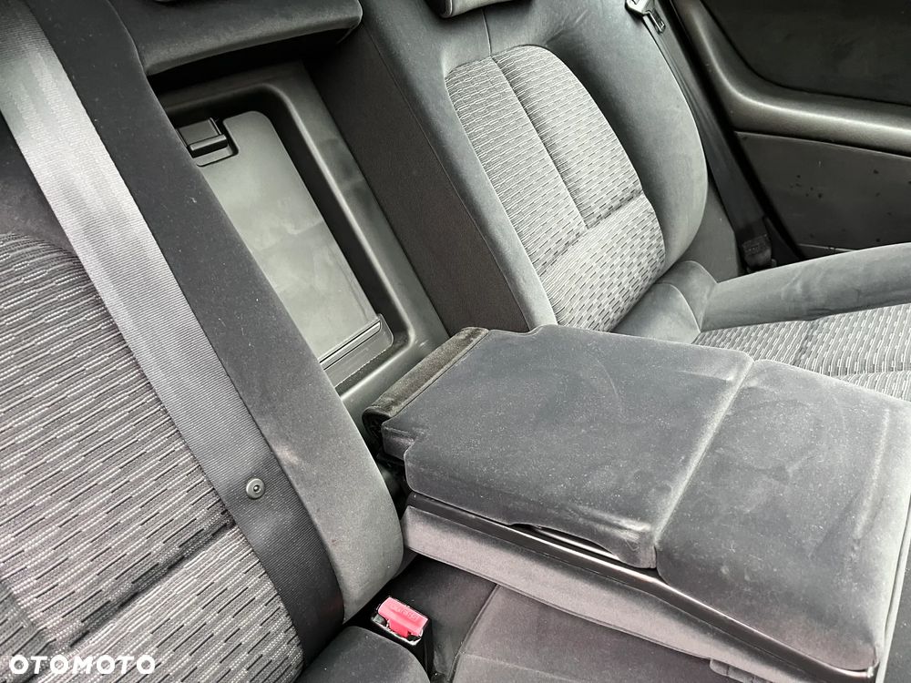 Peugeot 407 2.0 HDi Premium - 13