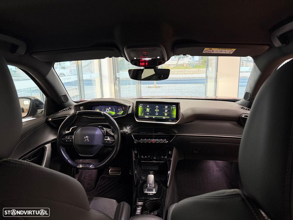 Peugeot 2008 PureTech 130 EAT8 GT - 12