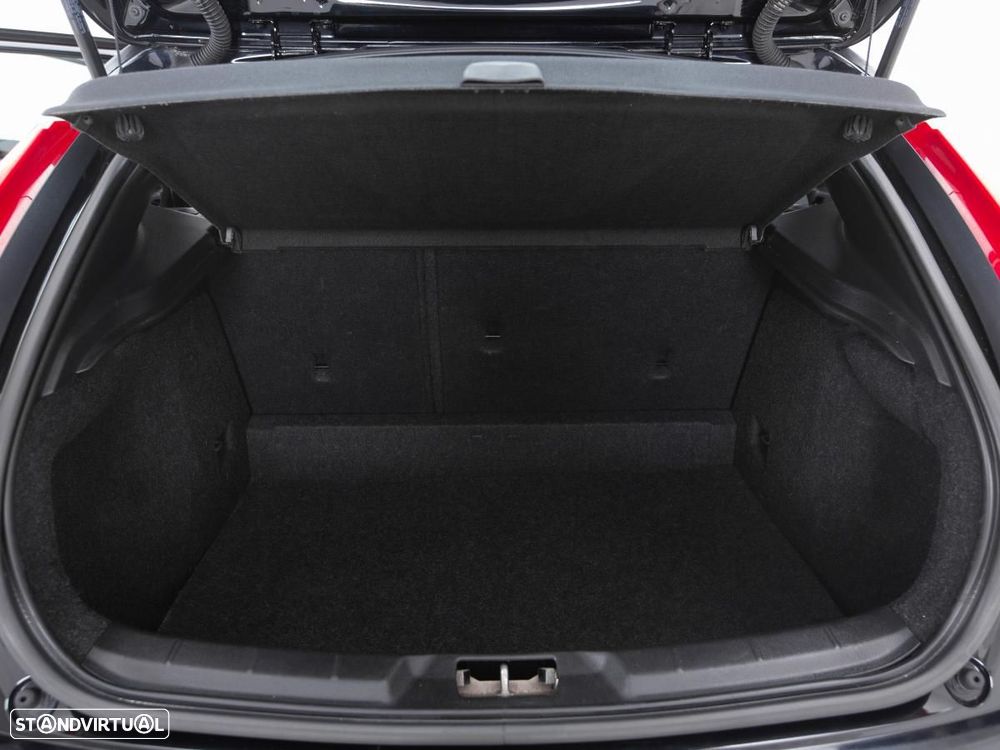 Volvo V40 - 11
