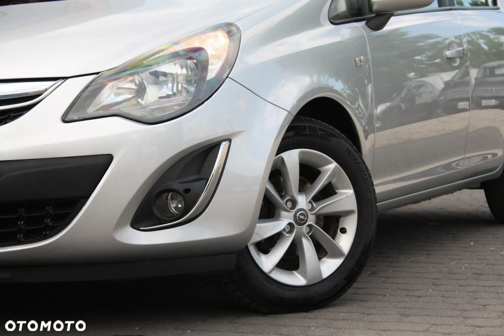 Opel Corsa 1.2 16V Enjoy - 12