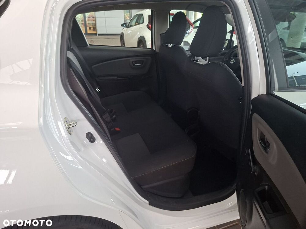 Toyota Yaris - 11