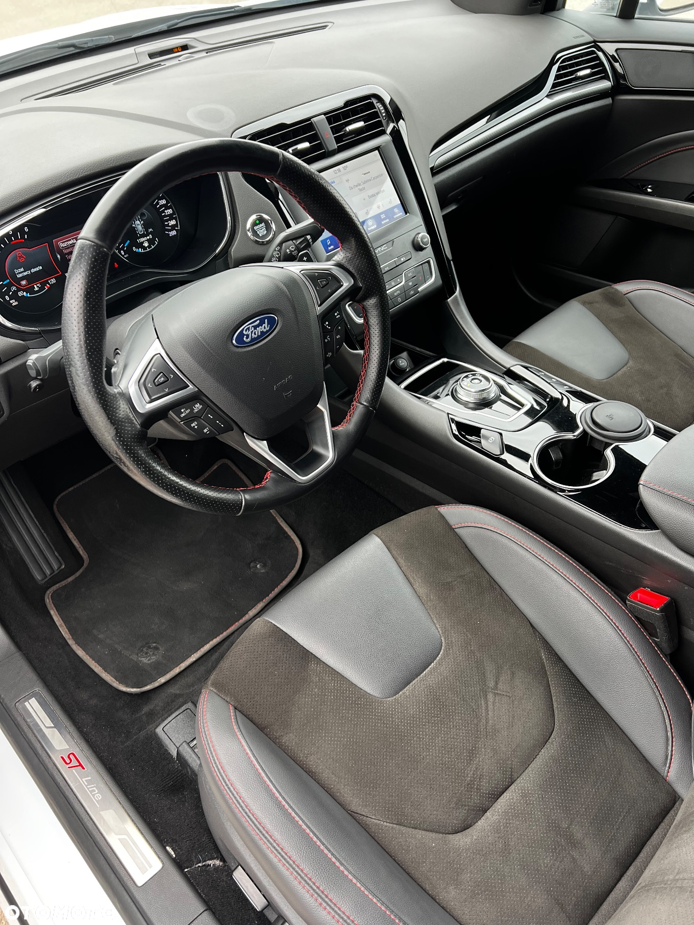 Ford Mondeo 2.0 EcoBlue ST-Line - 12