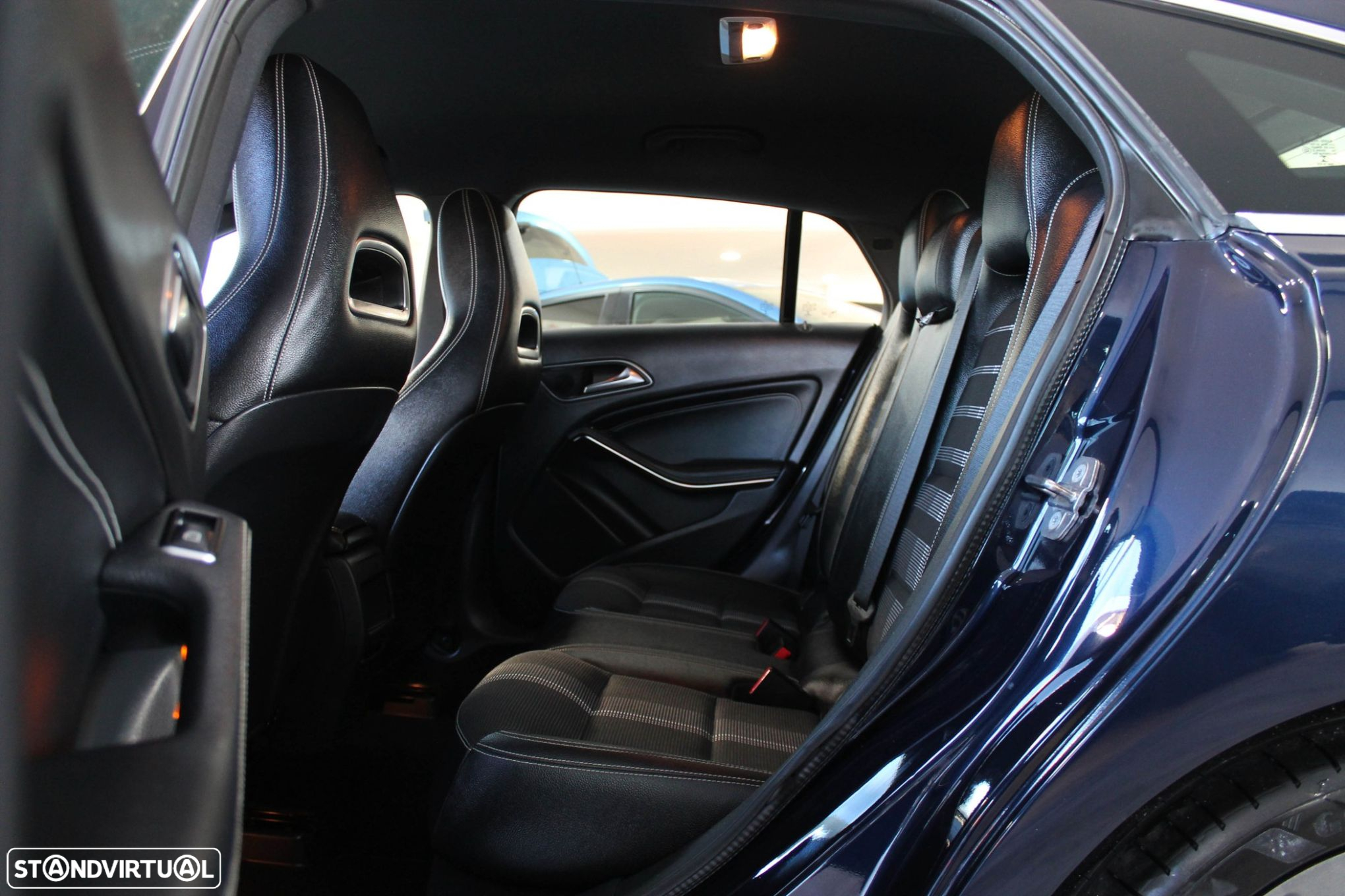 Mercedes-Benz CLA 180 d Shooting Brake Urban - 12