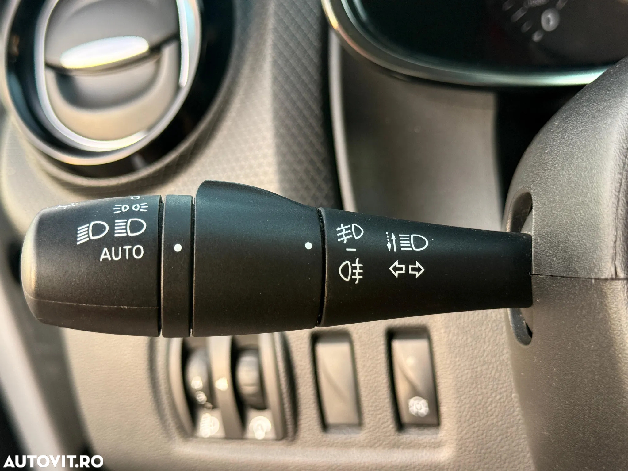 Renault Clio Grandtour (Energy) dCi 90 Start & Stop EDC INTENS - 8