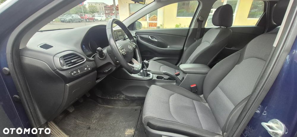 Hyundai i30 1.4 Classic + - 12