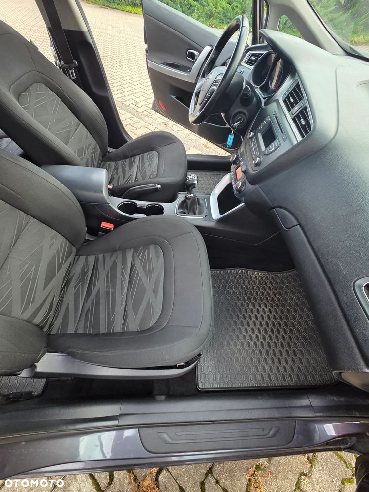 Kia Ceed - 21