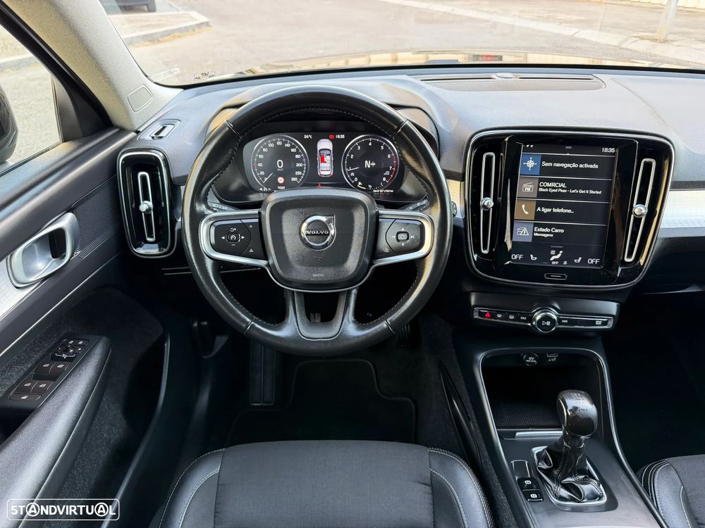Volvo XC 40 T3 Momentum - 8