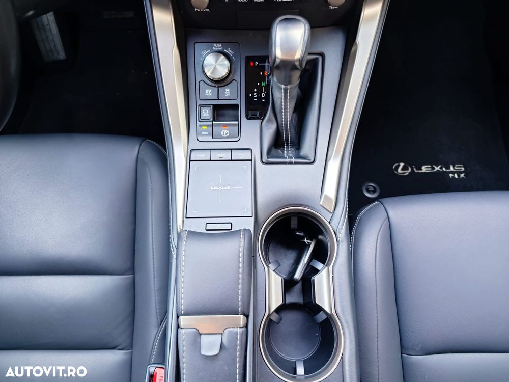 Lexus Seria NX 300h E-FOUR Executive-Line - 24