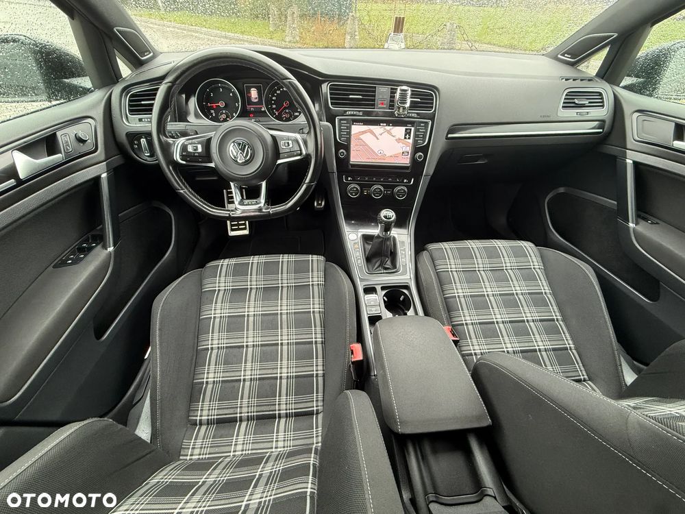 Volkswagen Golf 2.0 TDI BMT GTD - 7