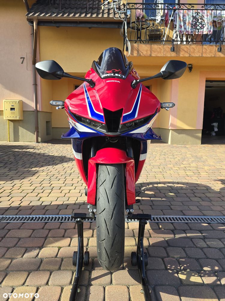 Honda CBR - 11