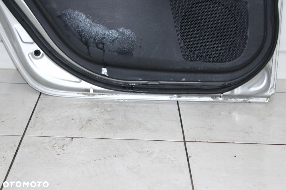TOYOTA AURIS I 06R- DRZWI LEWE TYLNE LEWY TYŁ 1C0 1CO - 9