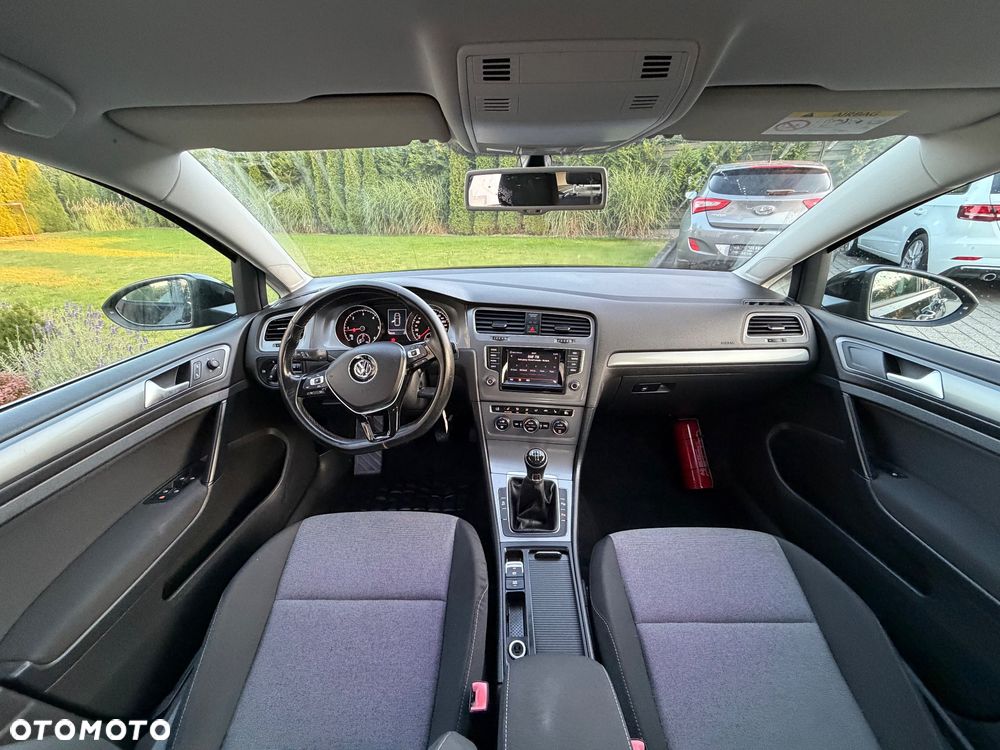 Volkswagen Golf - 12