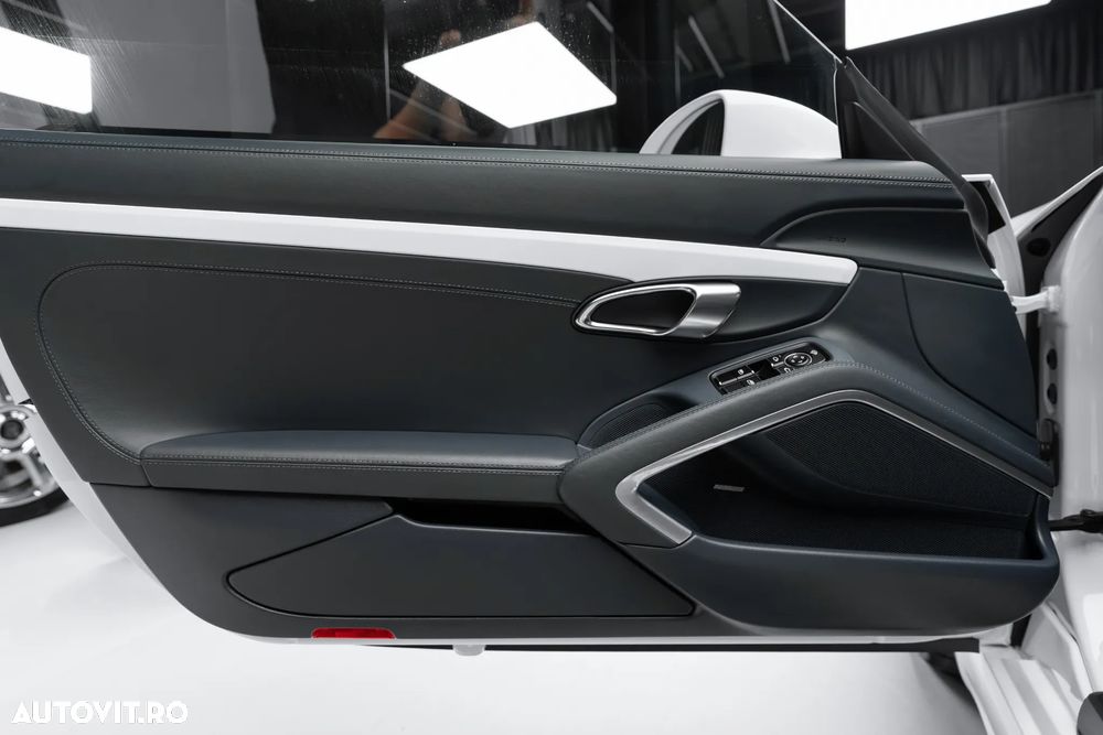Porsche Boxster 718 PDK - 10