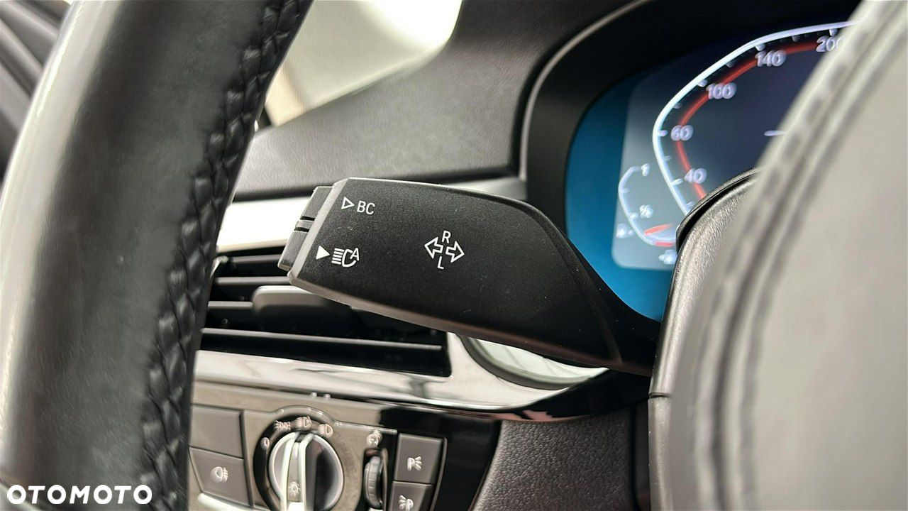 BMW Seria 5 520i - 26