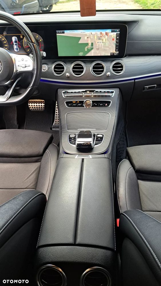 Mercedes-Benz Klasa E 200 4-Matic 9G-TRONIC - 6