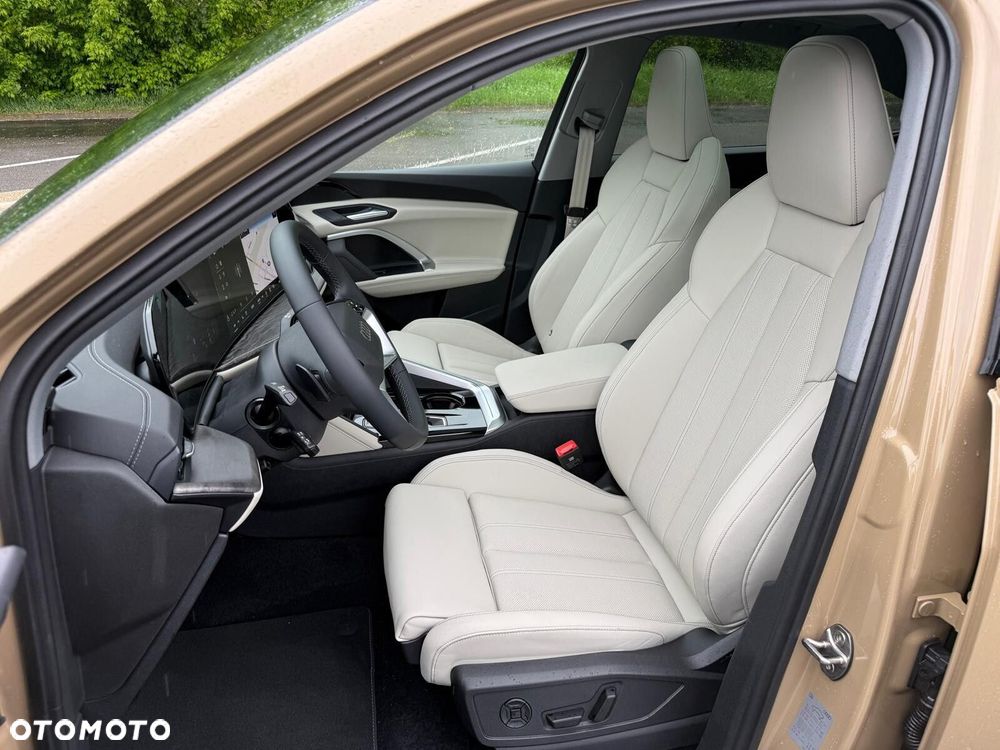 Audi Q5 Sportback - 10