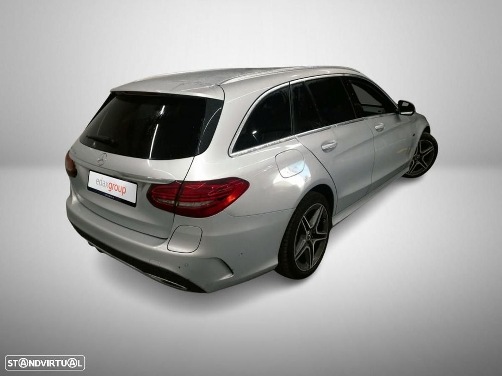 Mercedes-Benz C 300 de AMG Line - 2