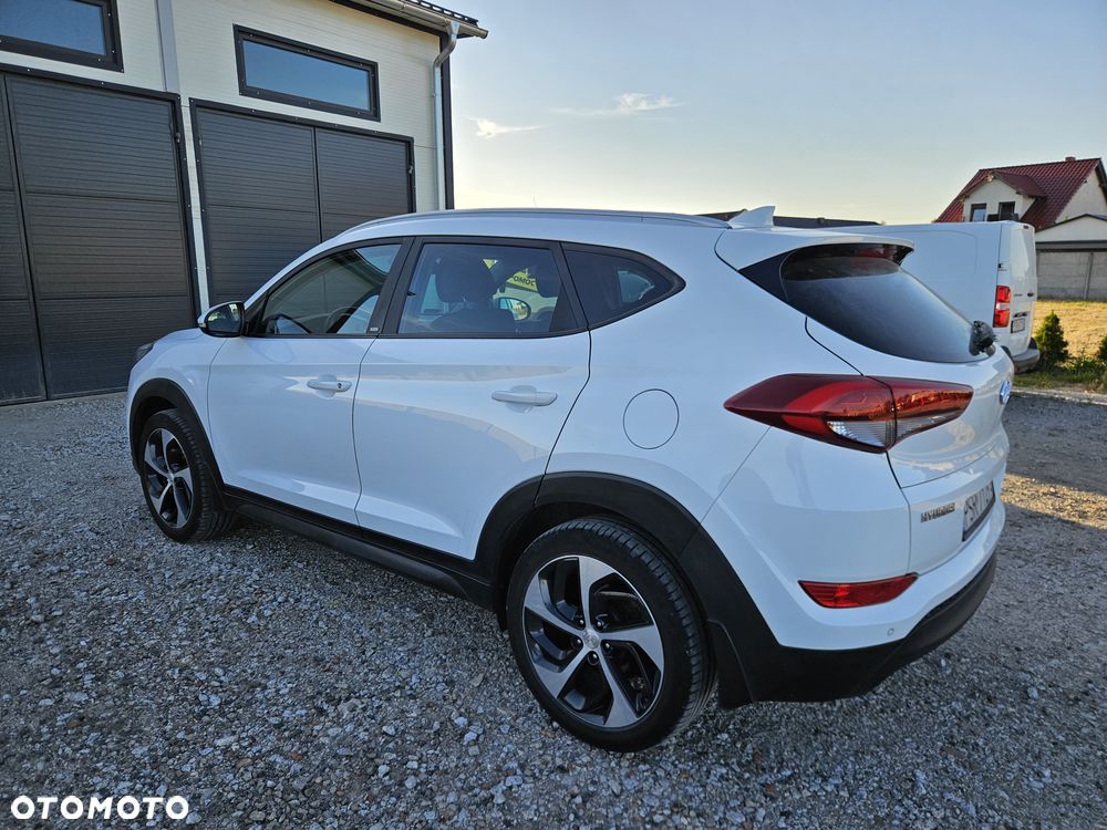 Hyundai Tucson 1.6 GDI BlueDrive GO 2WD - 12