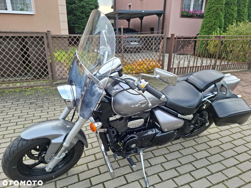 Suzuki Boulevard - 4
