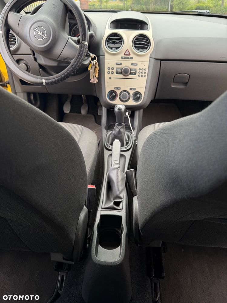 Opel Corsa 1.0 12V Essentia - 17