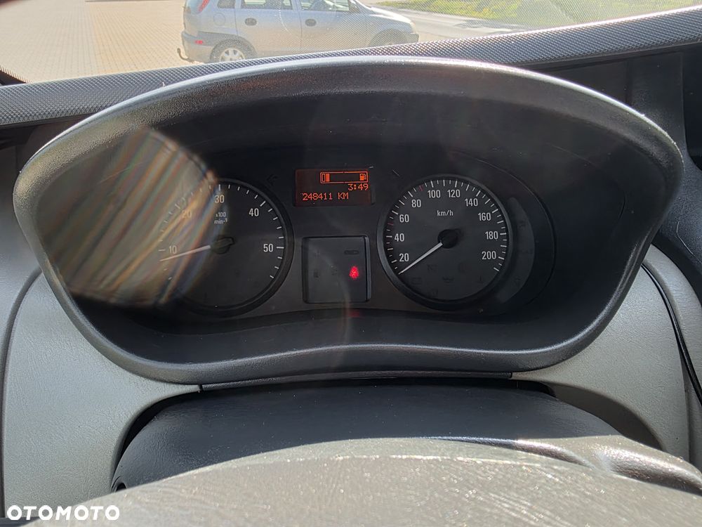 Opel Vivaro - 22