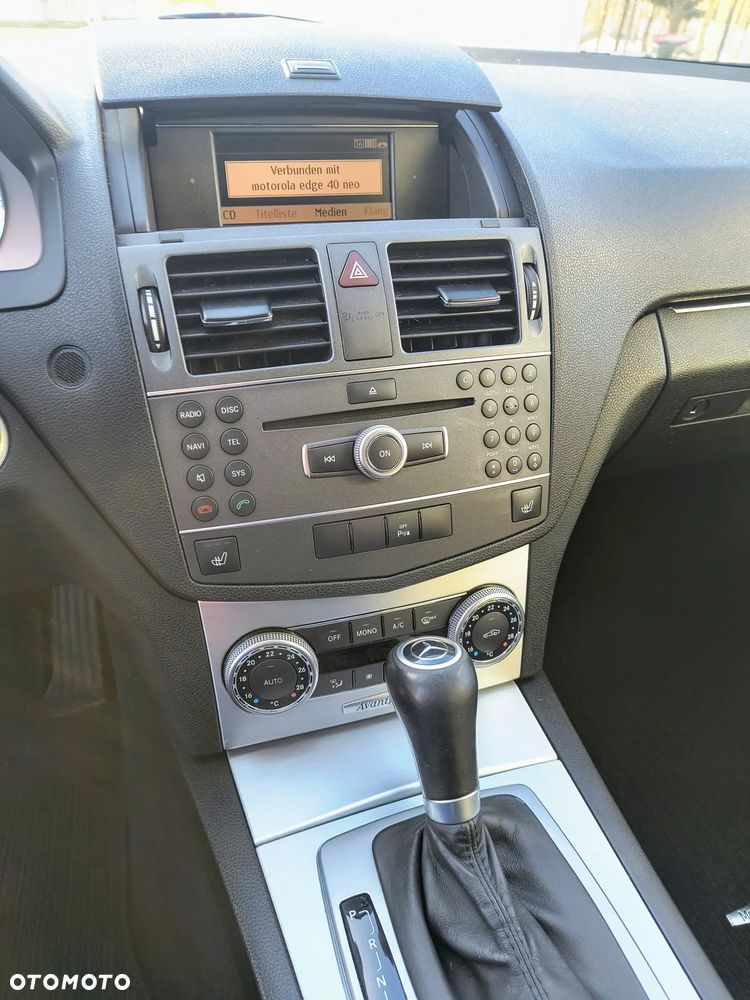 Mercedes-Benz Klasa C 180 CGI Automatik BlueEFFICIENCY Avantgarde - 13