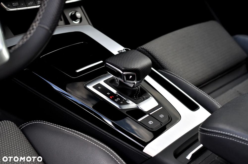 Audi Q5 50 TFSIe quattro S tronic S line - 31