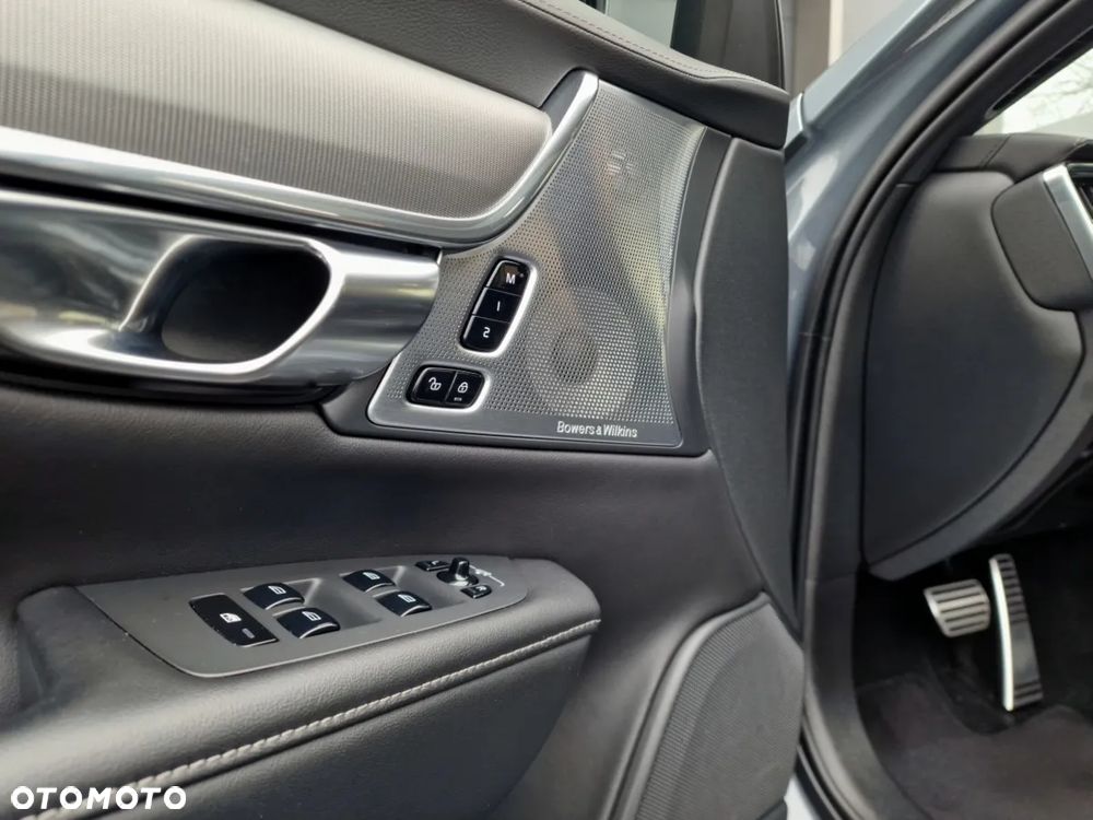 Volvo V90 T8 AWD Plug-In Hybrid R-Design - 14