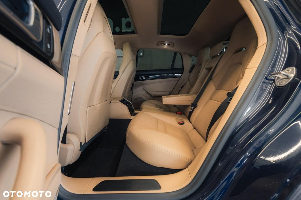 Porsche Panamera 4 E-Hybrid Platinum Edition - 15