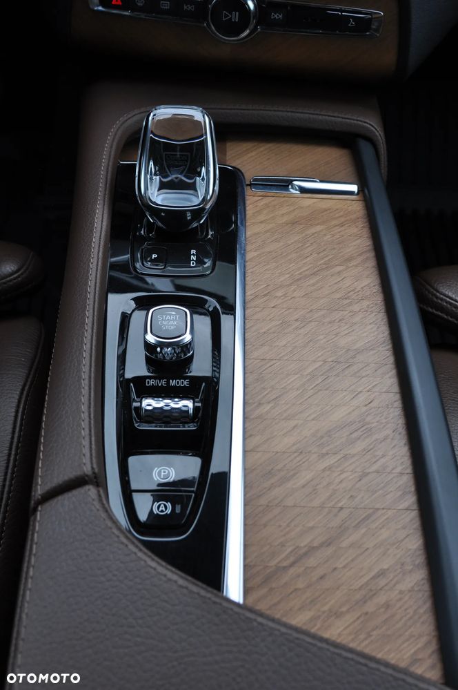 Volvo XC 90 B5 D AWD Inscription 7os - 24