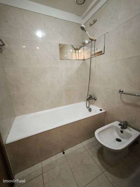 Arrendamento Centro São Mamede Infesta - Grande imagem: 3/8