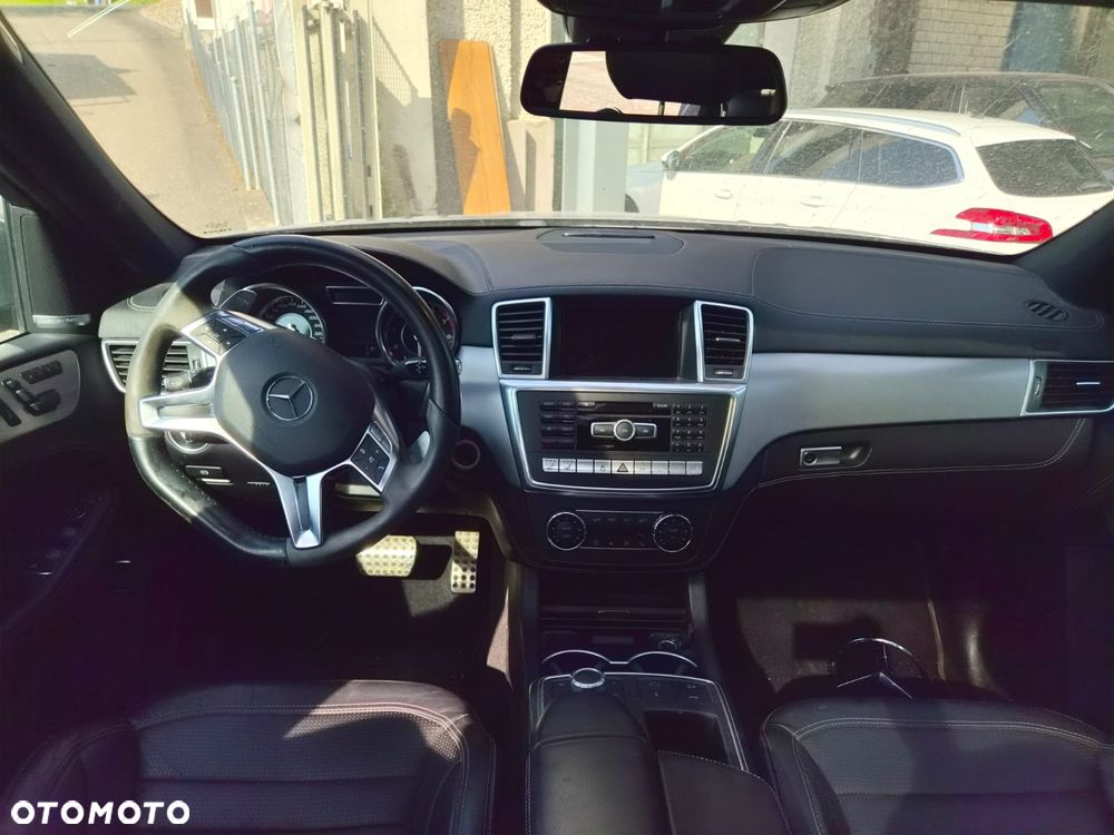 Mercedes-Benz ML 63 AMG 4-Matic - 7