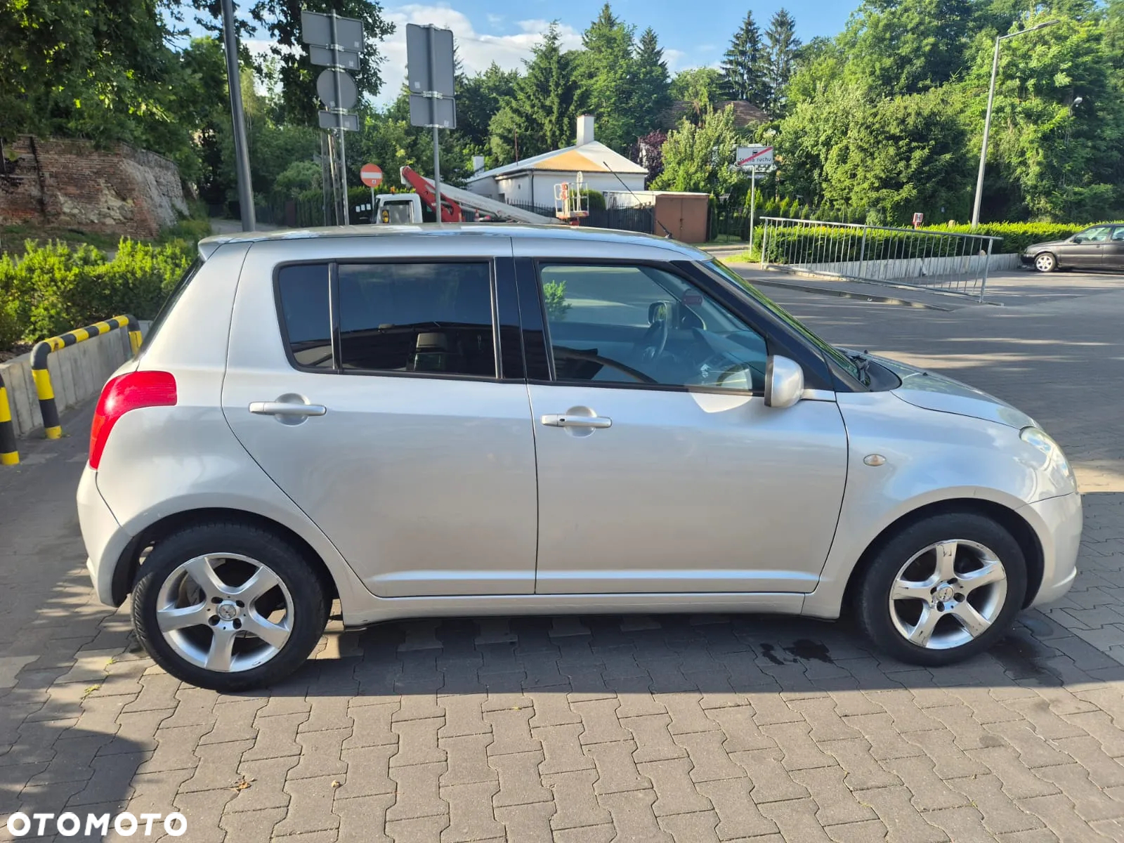 Suzuki Swift - 4