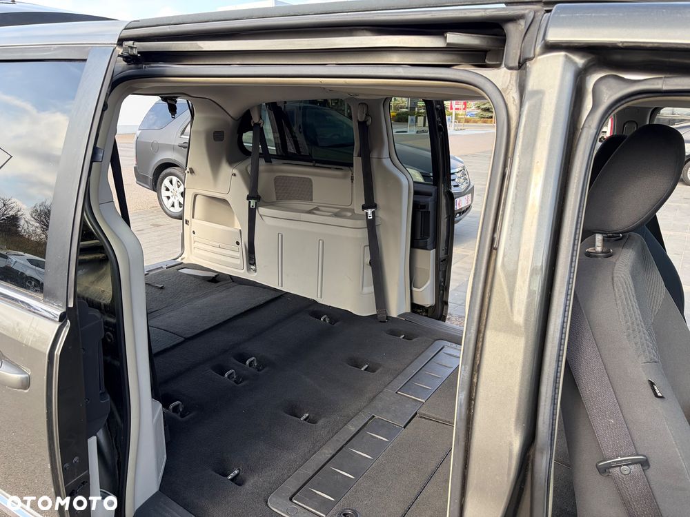 Chrysler Grand Voyager 2.8 CRD Touring - 11