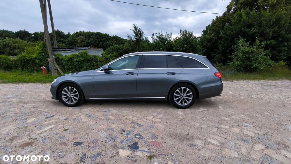 Mercedes-Benz Klasa E 220 d T 9G-TRONIC - 9