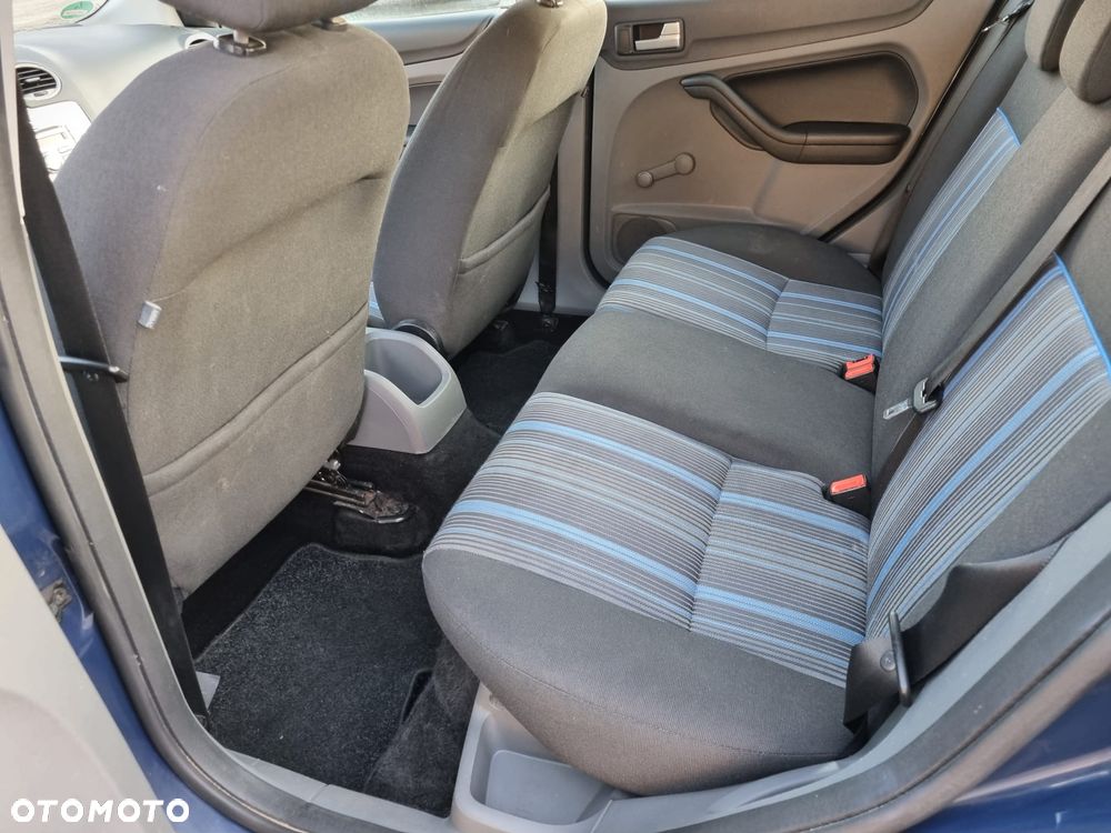 Ford Focus 1.6 16V Style - 17