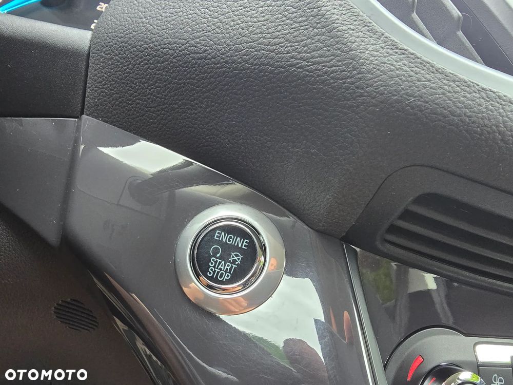 Ford Kuga - 31