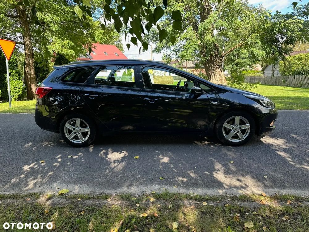 Kia Ceed 1.6 GDI Dream Team Edition - 3
