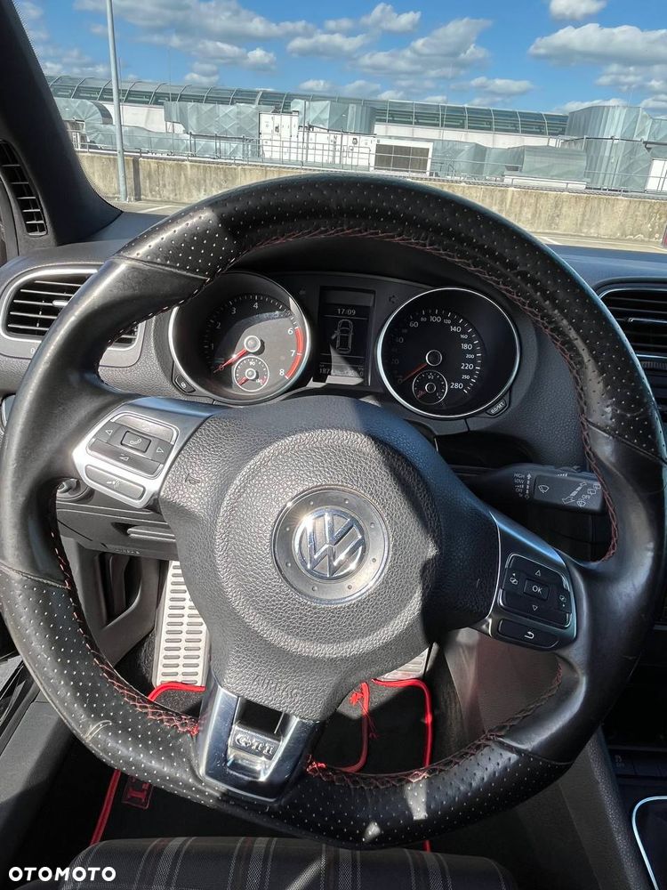 Volkswagen Golf - 14