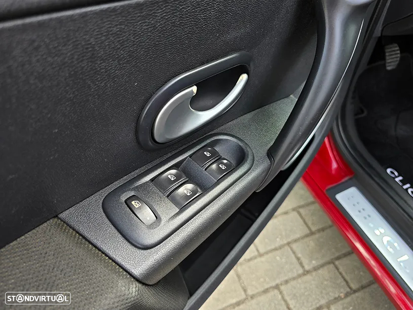 Renault Clio 1.2 TCE Dynamique S - 15