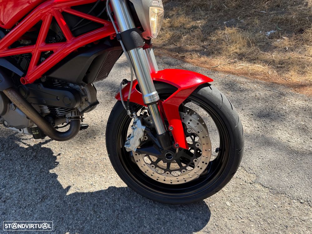Ducati Monster 696 - 24
